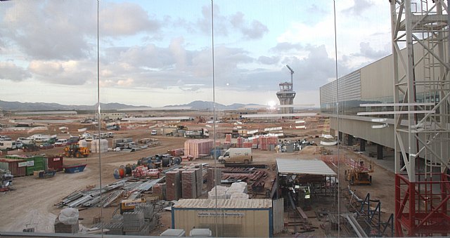 Concluyen las obras de la estructura de la torre de control del Aeropuerto Internacional de la Región - 2, Foto 2