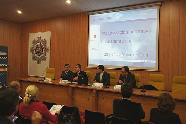 La Consejería de Justicia impulsa la formación de las Policías Locales sobre el nuevo tratamiento penal en seguridad vial y violencia de género - 1, Foto 1