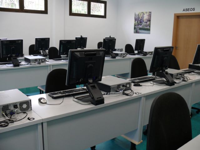 Habilitada un aula polivalente y de estudio y un aula de libre acceso a internet en la casa municipal de cultura - 1, Foto 1