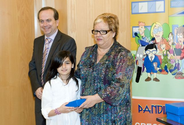 Quince escolares premiados en el concurso de dibujo Crece en Seguridad - 5, Foto 5