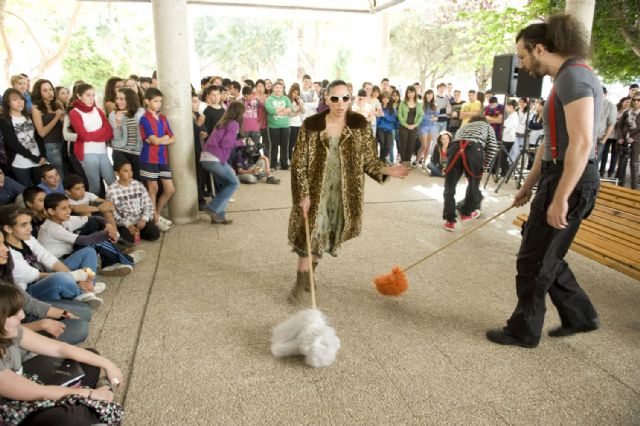 El espectáculo de MuDanzas triunfa en los institutos - 5, Foto 5