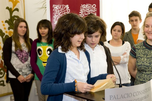 David Monteagudo y Rosa Huertas ganan el Premio Mandarache y Hache 2011 - 4, Foto 4