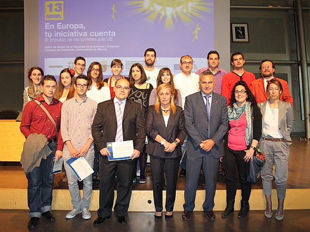 Las iniciativas sobre conservación del cordón umbilical y la mejora de la Directiva Marco de Aguas, ganadoras en el ´debatejoven.eu 2011´ - 1, Foto 1