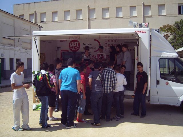 Ugt pone en marcha la oficina móvil ugformat para ofrecer información y orientación de empleo a lo largo de la región - 3, Foto 3