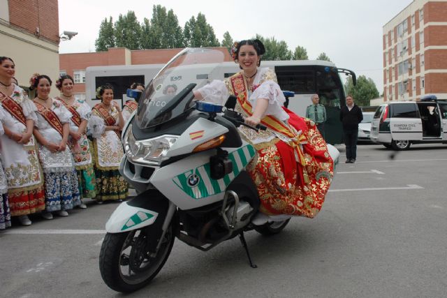 La Reina de la Huerta y sus Damas de Honor visitan las instalaciones de la Guardia Civil de Murcia - 4, Foto 4