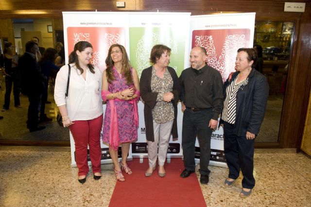 Rosa Huertas habla sobre el poeta Miguel Hernández con los lectores del  Premio Hache - Cartagena 