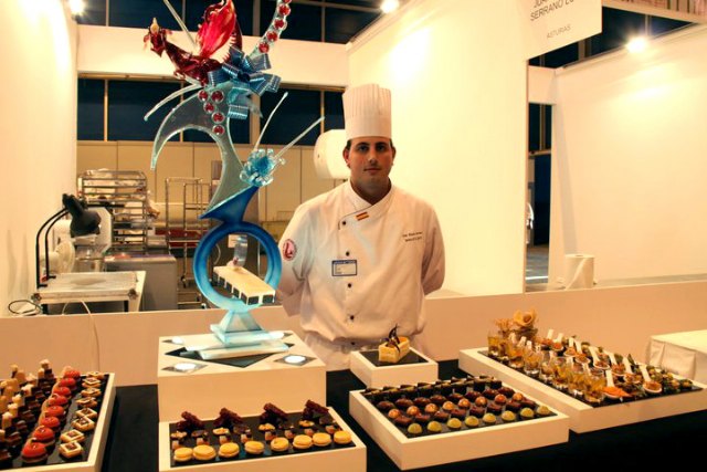 El mejor maestro pastelero de España lleva sus postres al CCT - 1, Foto 1