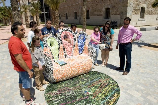 Jóvenes de ASIDO Cartagena invitan a los peatones a conocerlos - 1, Foto 1