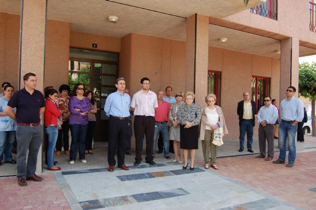 El Ayuntamiento de Alguazas guarda un minuto de silencio en recuerdo de las víctimas del terremoto de Lorca - 2, Foto 2