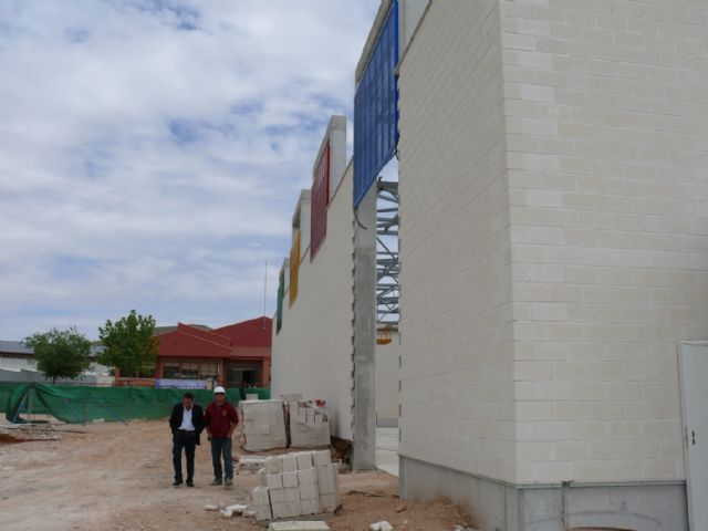 La contrucción del pabellón cubierto anexo al colegio San Francisco deberá concluir antes del 30 de junio - 1, Foto 1