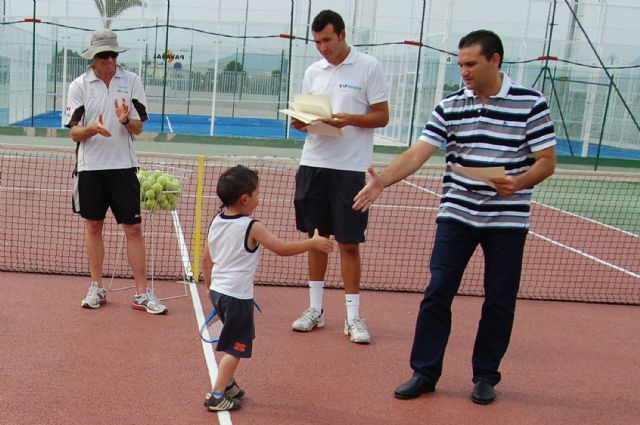 Los jóvenes jugadores de la Escuela Municipal torreña de tenis, diplomados - 4, Foto 4