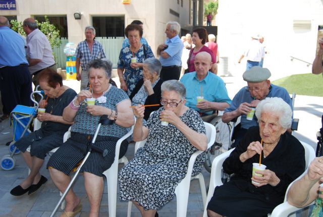 El Centro Municipal de Personas Mayores de Totana celebra la próxima semana su programa de Fiestas 2011, Foto 1