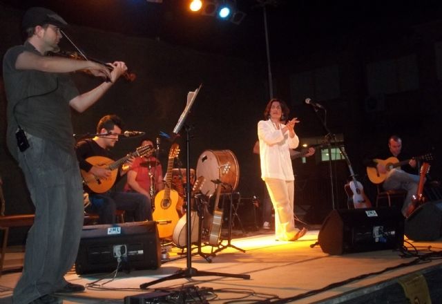 El grupo Azarbe pone el punto folk en la Semana Cultural  de  la peña El Capazo de Lorquí - 2, Foto 2