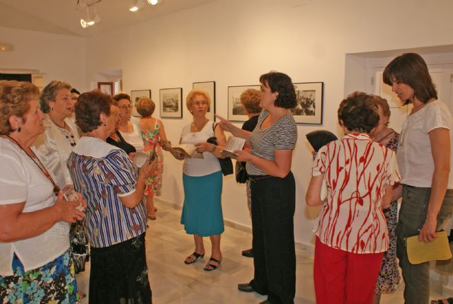Inaugurada la exposición fotográfica sobre la 'Historia de Puerto Lumbreras' en el Centro Cultural Casa de los Duendes - 1, Foto 1
