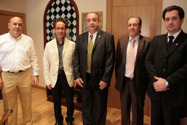 El alcalde de Yecla recibe al presidente de la Cámara de Comercio del Mercosur y Américas - 3, Foto 3