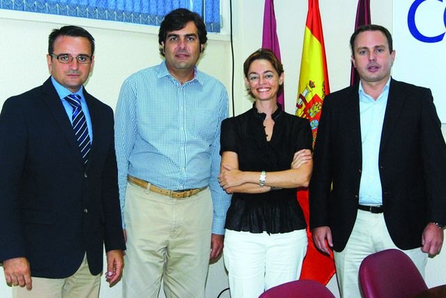 Manuel Jurado, Pedro Pablo Hernández, Patricia Navas y Juan-Cosme García, durante la reunión mantenida ayer en COEC, Foto 1