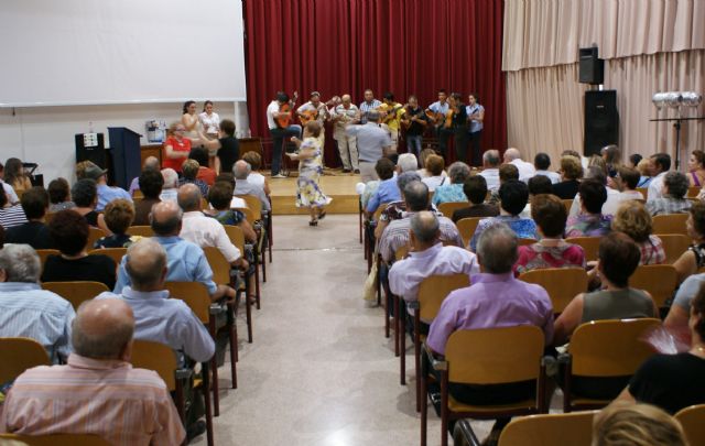 Multitudinario 'Encuentro Benéfico de Cuadrillas y Bailes Regionales' a favor de los enfermos de alzheimer - 1, Foto 1