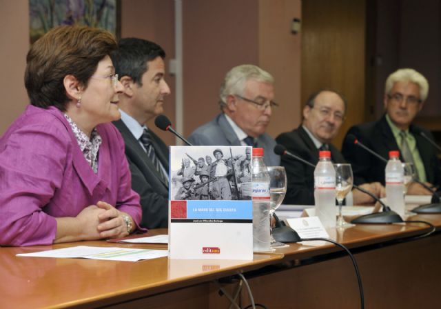 La Universidad de Murcia presenta el libro del profesor José Luis Villacañas - 1, Foto 1