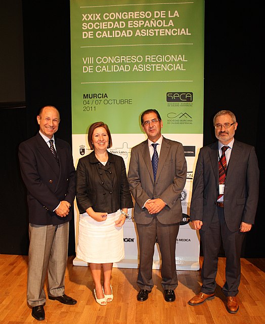 Sanidad impulsa la formación en cuidados paliativos entre los profesionales de Atención Primaria y Hospitalaria - 1, Foto 1