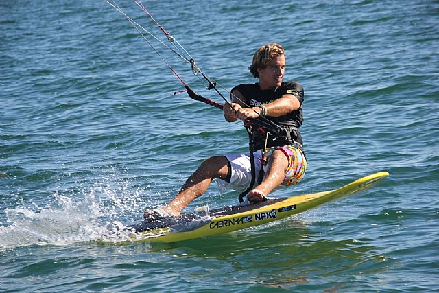 El estadounidense Leroy y la francesa Adrien conquistan el primer título mundial de Kite Cross - 1, Foto 1