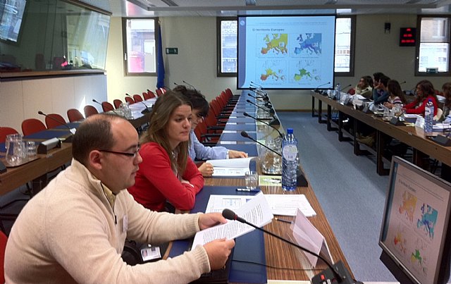 Jóvenes murcianos presentan sus iniciativas sobre la gestión del agua y la conservación de células madre a la Comisión Europea - 1, Foto 1