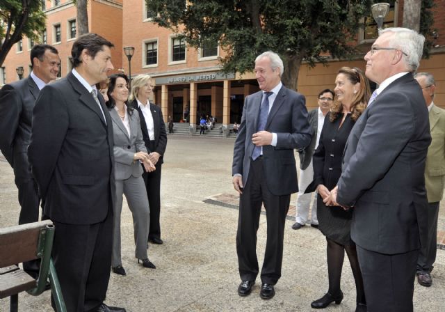 El presidente regional inaugura los actos del XX aniversario de la Facultad de Enfermería - 3, Foto 3