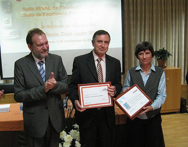 El IES Infante Don Juan Manuel se convierte en el primer centro educativo de la Región que obtiene el sello de excelencia europea 400+ - 1, Foto 1