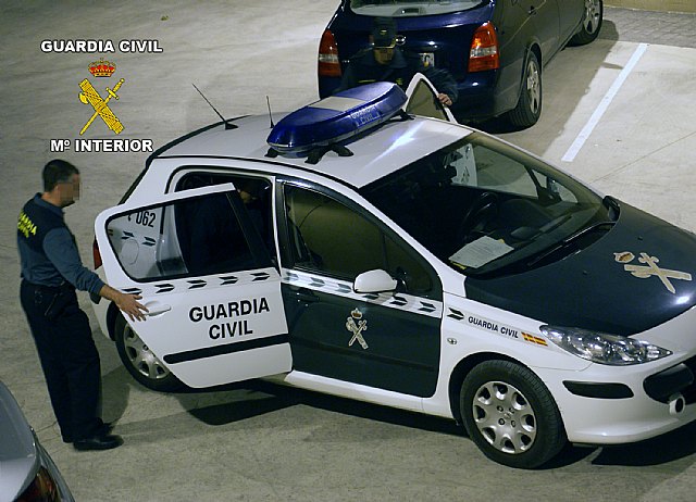 La Guardia Civil detiene a una pareja por la comisión de un robo y posterior estafa en entidad bancaria en Cehegín. - 1, Foto 1