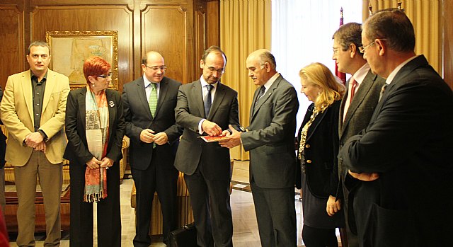 La Consejería de Sanidad y Política Social asume el 47,5 por ciento del presupuesto - 1, Foto 1