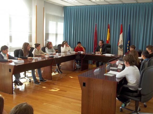 Los escolares de Lorquí, protagonistas de un pleno para conmemorar el Día de la Constitución - 1, Foto 1