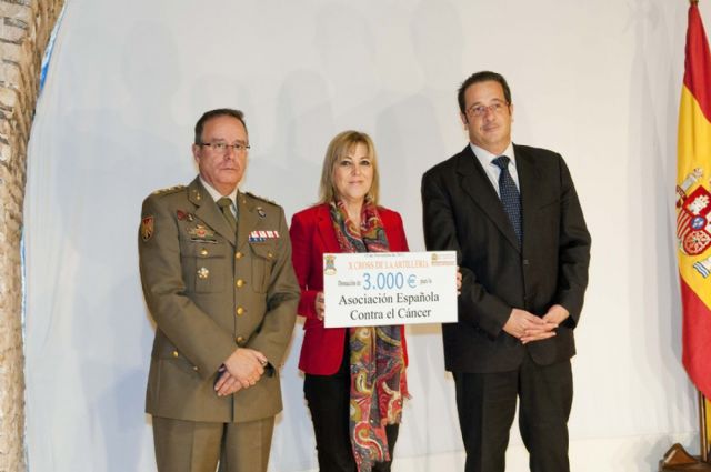 El Cross de la Artillería entrega 3.000 euros a la AECC y 6.000 euros a Lorca - 3, Foto 3