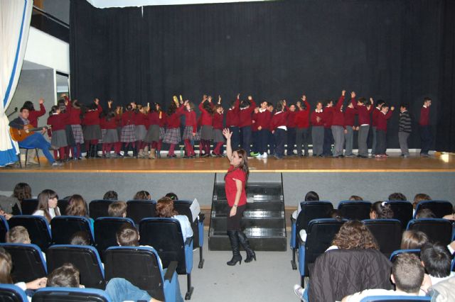 Los escolares torreños se lucen con sus canciones navideñas - 2, Foto 2