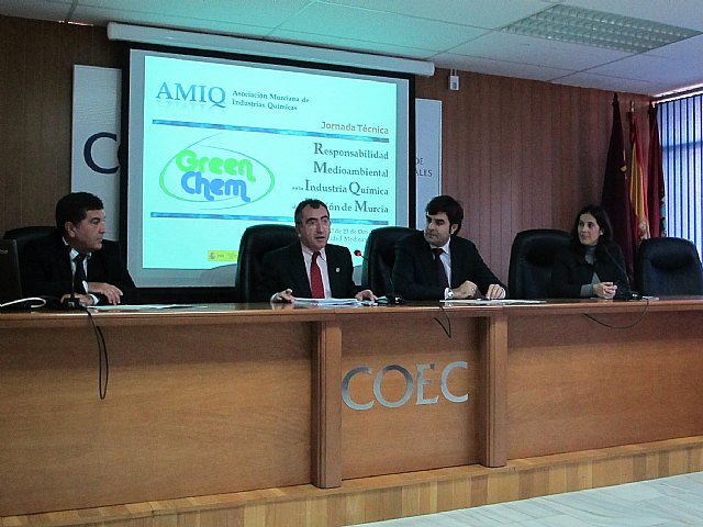 Campos aboga por la innovación sostenible de la industria química regional para prevenir y  minimizar los riesgos sobre el medio ambiente - 1, Foto 1