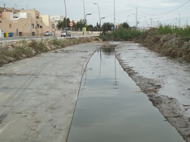 Comienzan los trabajos de entubamiento de la rambla del Saladar a su paso por el barrio de Los Rosales de Lorquí - 3, Foto 3