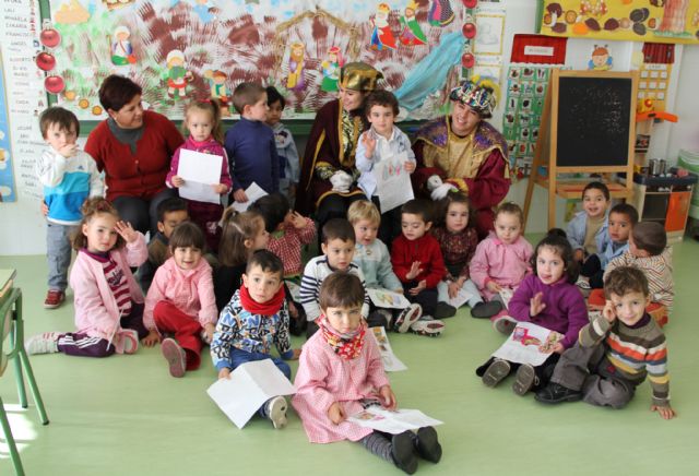 El Cartero Real llegó hasta los centros educativos de la localidad - 2, Foto 2