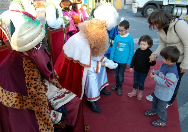 Los Reyes Magos reciben las cartas de unos niños torreños que disfrutaron de atracciones feriales gratis - 2, Foto 2