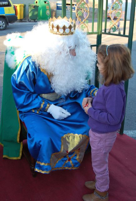 Los Reyes Magos reciben las cartas de unos niños torreños que disfrutaron de atracciones feriales gratis - 3, Foto 3