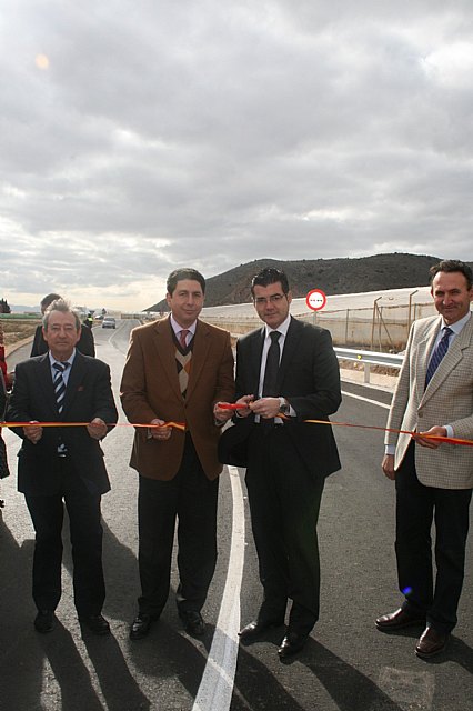 La Comunidad invierte cerca de 1,3 millones en la remodelación de la carretera que une la Autovía del Mar Menor con Dolores de Pacheco - 1, Foto 1