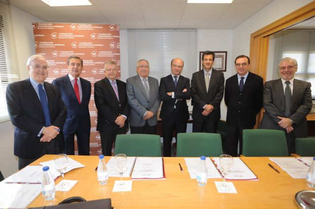 El patronato de la Fundación Universidad Empresa apuesta por la internacionalización y el servicio a las empresas - 1, Foto 1