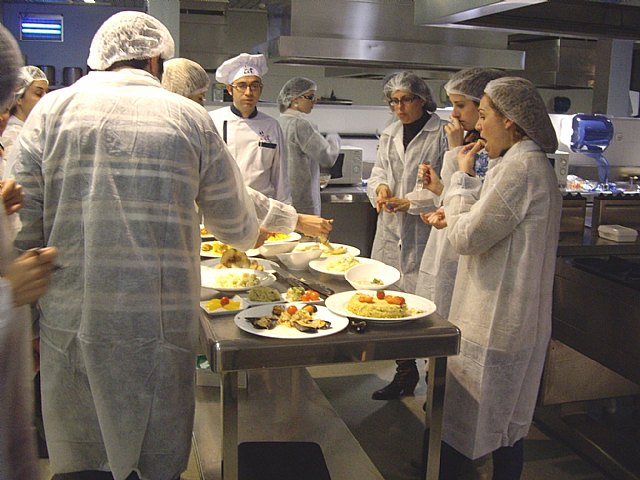 El Centro de Cualificación Turística celebra un curso de cocina saludable con microondas - 2, Foto 2