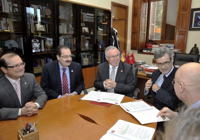 La Universidad de Murcia y el TSJ firman un acuerdo para potenciar las prácticas de los alumnos en órganos judiciales - 2, Foto 2