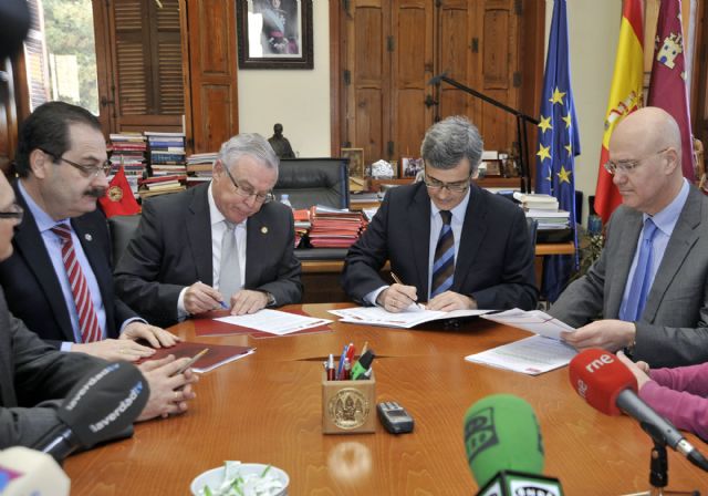 La Universidad de Murcia y el TSJ firman un acuerdo para potenciar las prácticas de los alumnos en órganos judiciales - 3, Foto 3