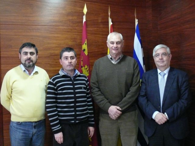 El Ayuntamiento firma un Convenio con AMFIJU para la ejecución del Servicio de Ayuda a Domicilio y el Servicio de transporte de personas con limitaciones motoras - 1, Foto 1