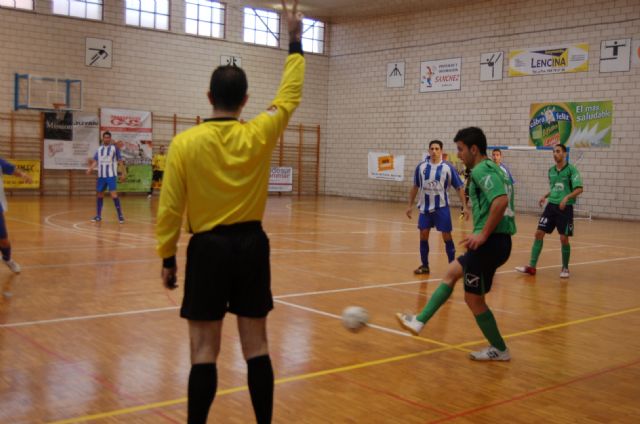 El líder domina el grupo cinco - 1, Foto 1