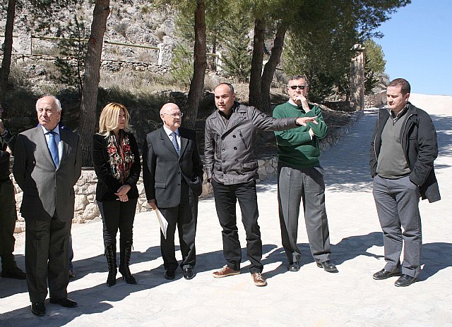 La Consejería de Presidencia acondiciona la Fuente de las Tosquillas para recuperar su entorno natural y facilitar su accesibilidad - 1, Foto 1