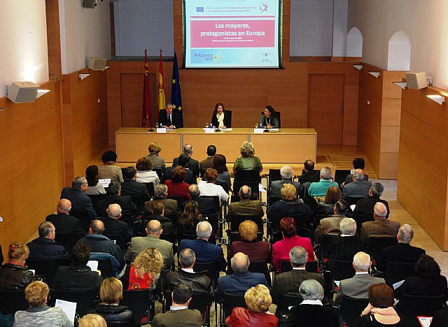 La Comunidad destaca la necesidad de fomentar el envejecimiento activo en la sociedad - 1, Foto 1