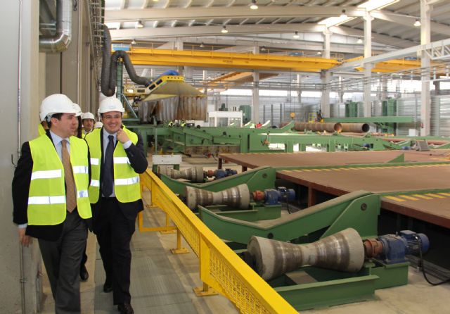 El Alcalde y miembros del Equipo de Gobierno visitan las instalaciones de la Factoría  multinacional de metalurgia Noksel - 1, Foto 1