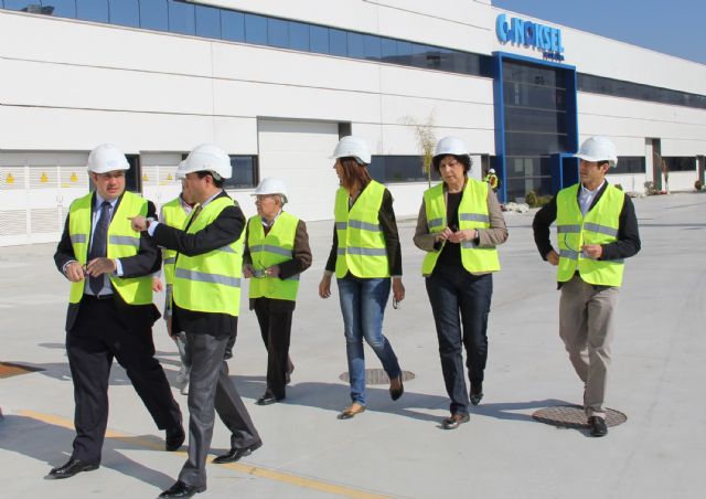 El Alcalde y miembros del Equipo de Gobierno visitan las instalaciones de la Factoría  multinacional de metalurgia Noksel - 3, Foto 3