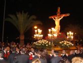 Los vecinos de Lo Pagn acompañan al Cristo del Mar Menor en el va crucis del mircoles Santo