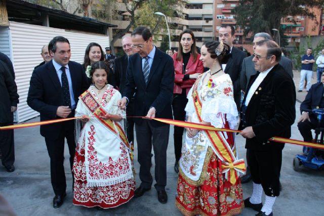 Cámara preside la inauguración de las barracas acompañado por las Reinas de la Huerta 2012 - 1, Foto 1